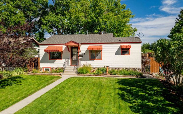 1927 Beck Ave, Cody, WY 82414 property photo