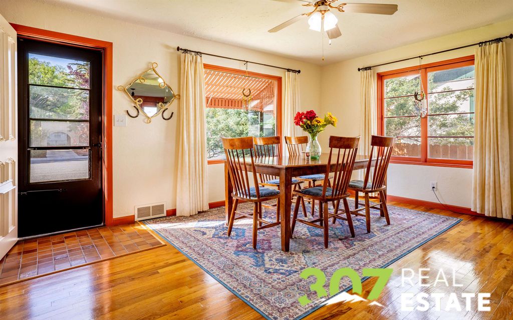 1927 Beck Ave, Cody, WY 82414 photo 3