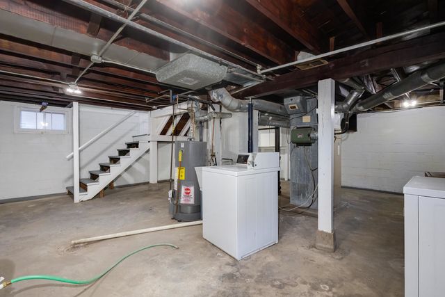 2621 Iowa Street, Davenport, IA 52803