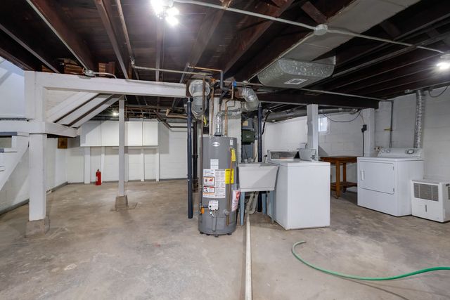 2621 Iowa Street, Davenport, IA 52803