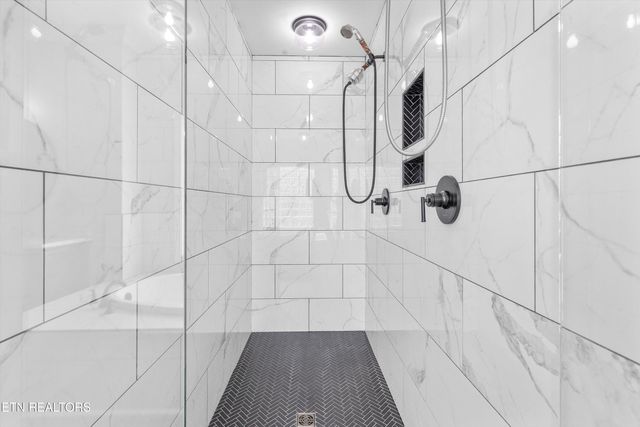 1768 Redgrave Rd, Knoxville, TN 37922