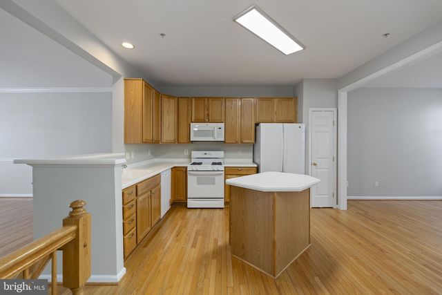5112 GRIMM DR, Alexandria, VA 22304