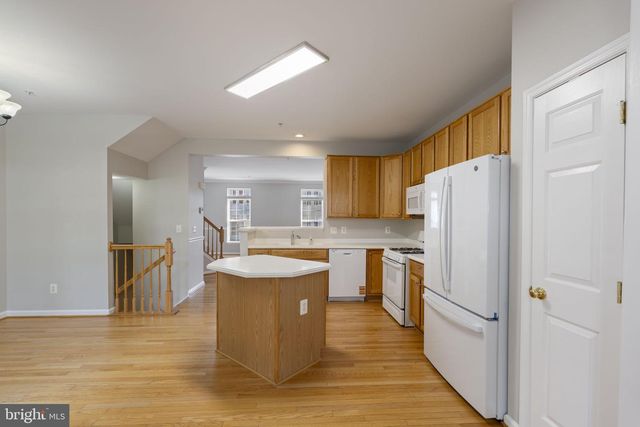 5112 GRIMM DR, Alexandria, VA 22304