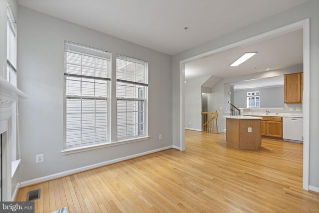 5112 GRIMM DR, Alexandria, VA 22304