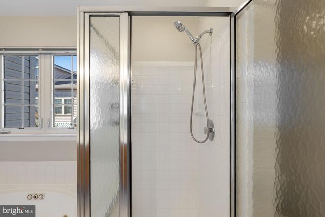 5112 GRIMM DR, Alexandria, VA 22304