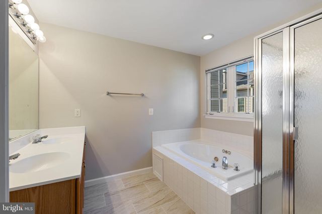 5112 GRIMM DR, Alexandria, VA 22304