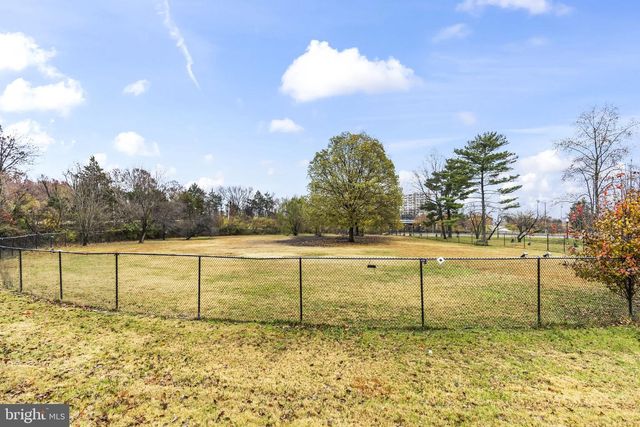 5112 GRIMM DR, Alexandria, VA 22304