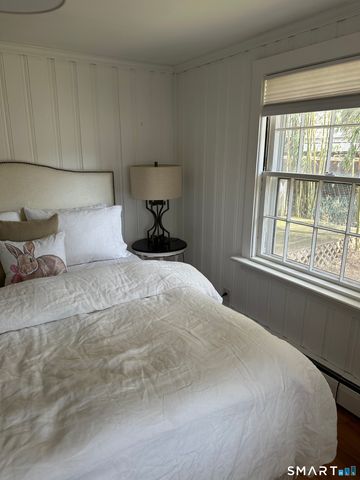 9 Rowland Place, Westport, CT 06880