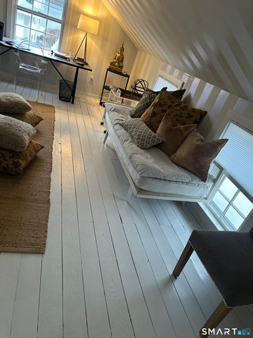 9 Rowland Place, Westport, CT 06880