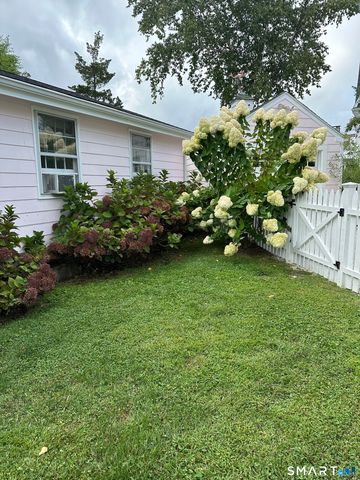 9 Rowland Place, Westport, CT 06880