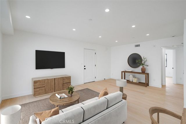 1334 9th Street 2, Santa Monica, CA 90401
