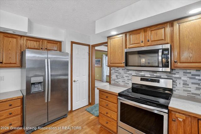 2460 Sanibel Hollow, Holt, MI 48842