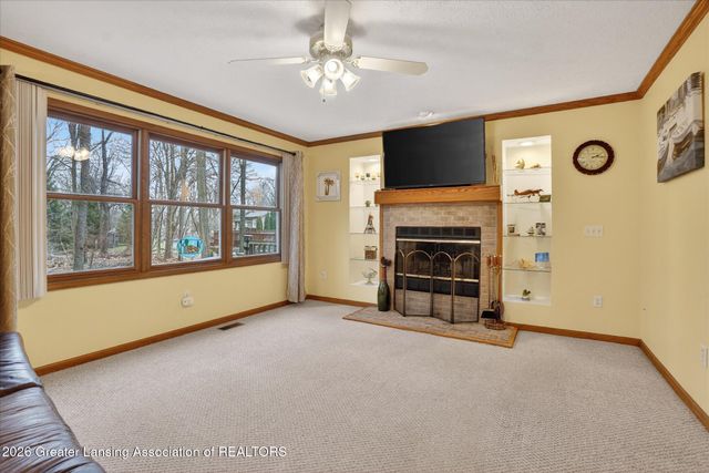 2460 Sanibel Hollow, Holt, MI 48842