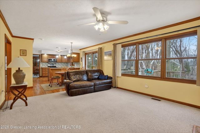 2460 Sanibel Hollow, Holt, MI 48842