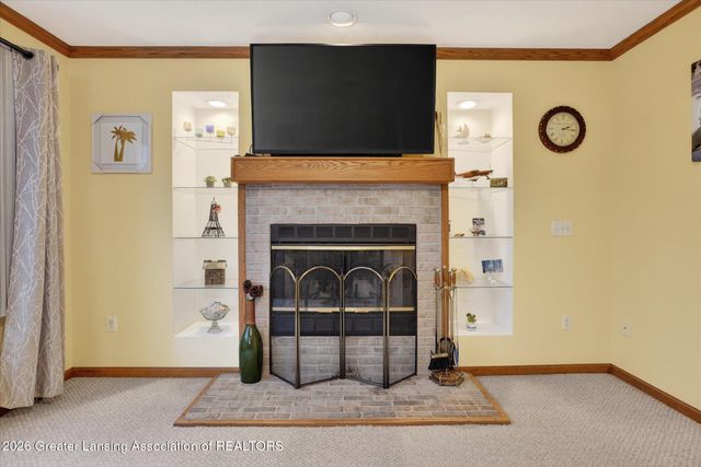 2460 Sanibel Hollow, Holt, MI 48842