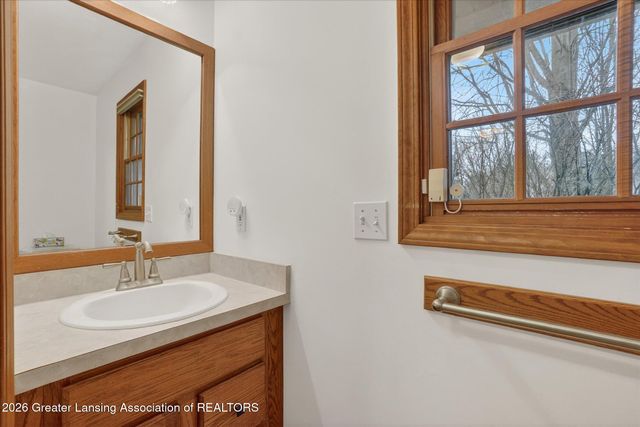 2460 Sanibel Hollow, Holt, MI 48842