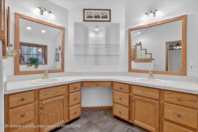 2460 Sanibel Hollow, Holt, MI 48842