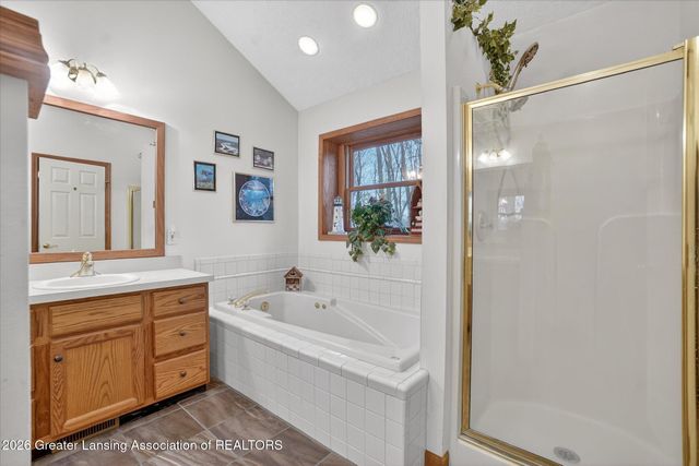 2460 Sanibel Hollow, Holt, MI 48842