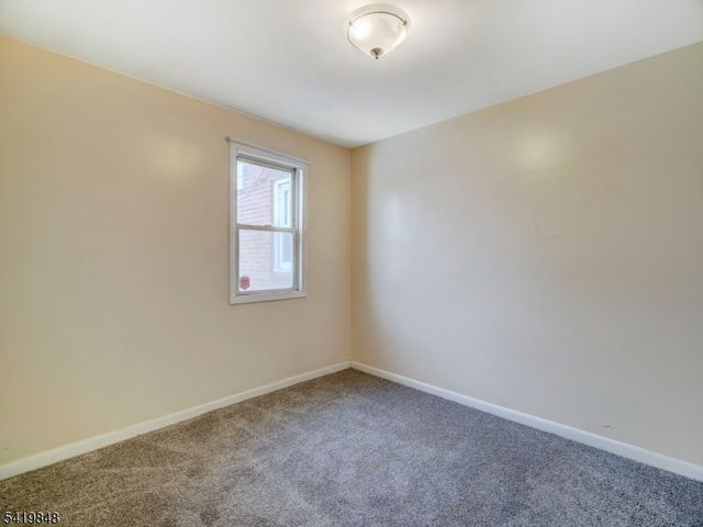 824 N Stiles St, Linden City, NJ 07036