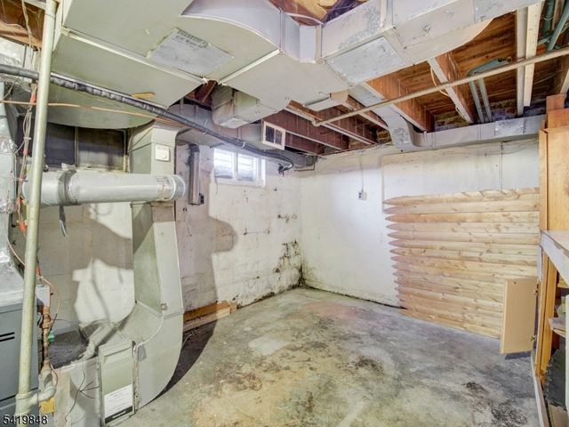 824 N Stiles St, Linden City, NJ 07036