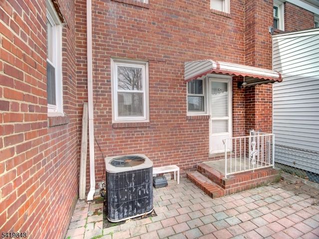 824 N Stiles St, Linden City, NJ 07036
