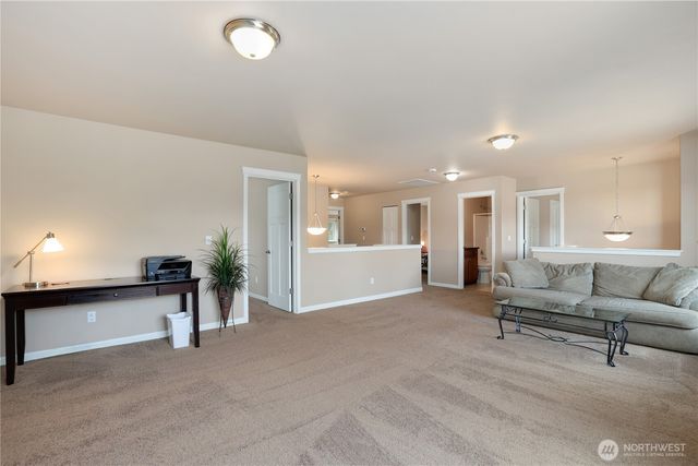 3831 19th Avenue NE, Olympia, WA 98506