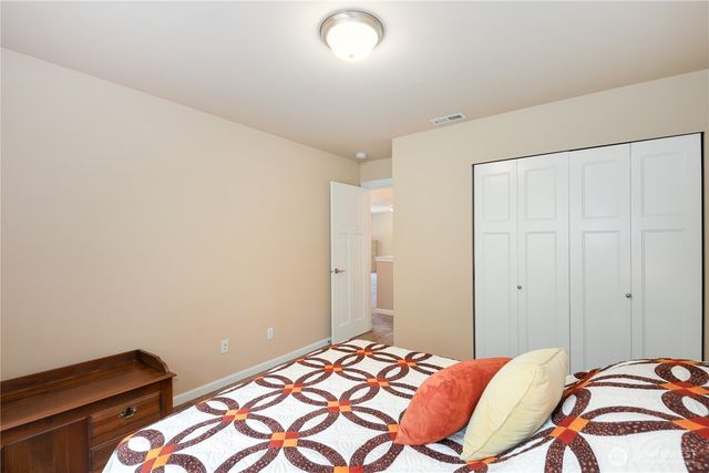3831 19th Avenue NE, Olympia, WA 98506