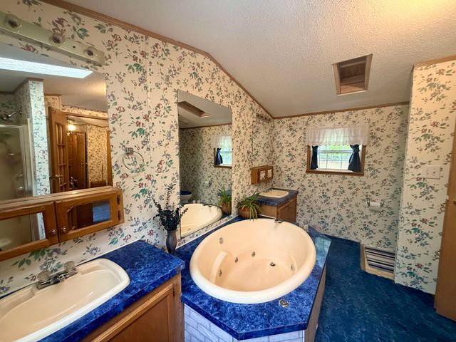 90 Merriam Hill Rd Apt 2, Greenville, NH 03048