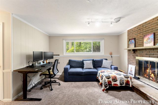 5822 Burgis Avenue, Grand Rapids, MI 49508