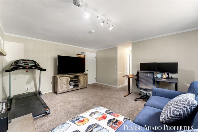 5822 Burgis Avenue, Grand Rapids, MI 49508