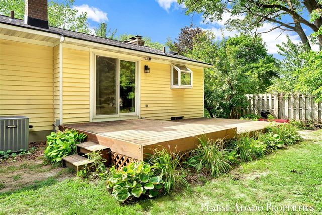 5822 Burgis Avenue, Grand Rapids, MI 49508