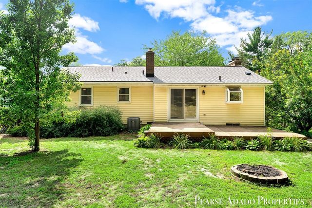 5822 Burgis Avenue, Grand Rapids, MI 49508