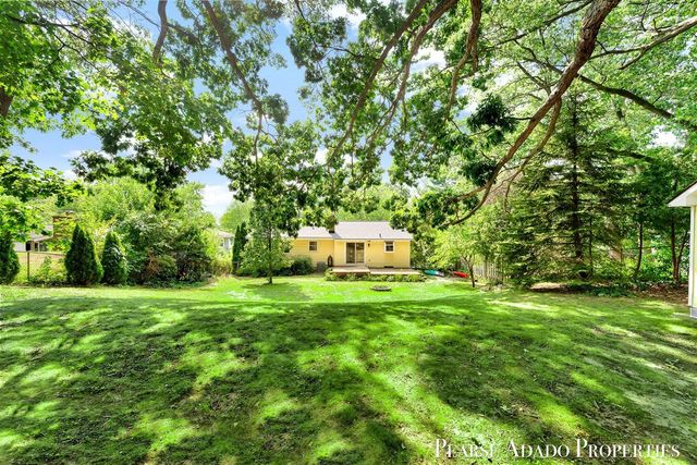 5822 Burgis Avenue, Grand Rapids, MI 49508