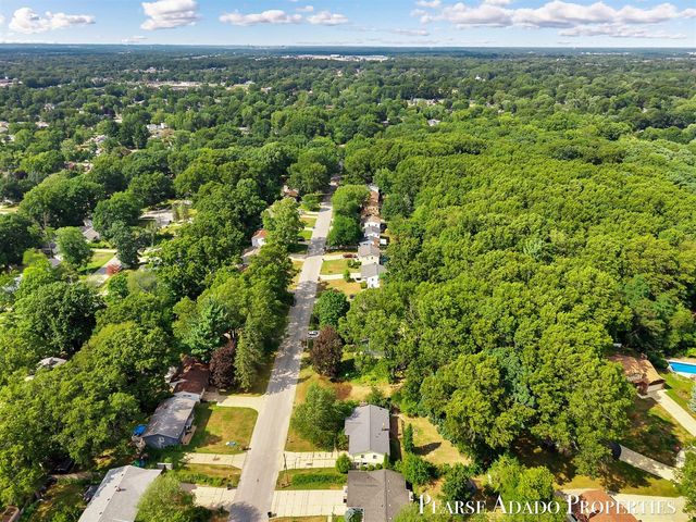 5822 Burgis Avenue, Grand Rapids, MI 49508