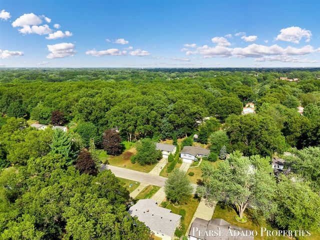 5822 Burgis Avenue, Grand Rapids, MI 49508