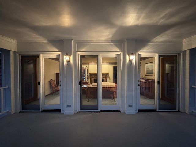 83 Oak Creek Drive, Yorkville, IL 60560