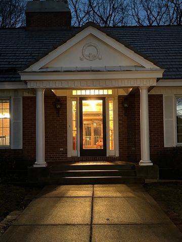 83 Oak Creek Drive, Yorkville, IL 60560