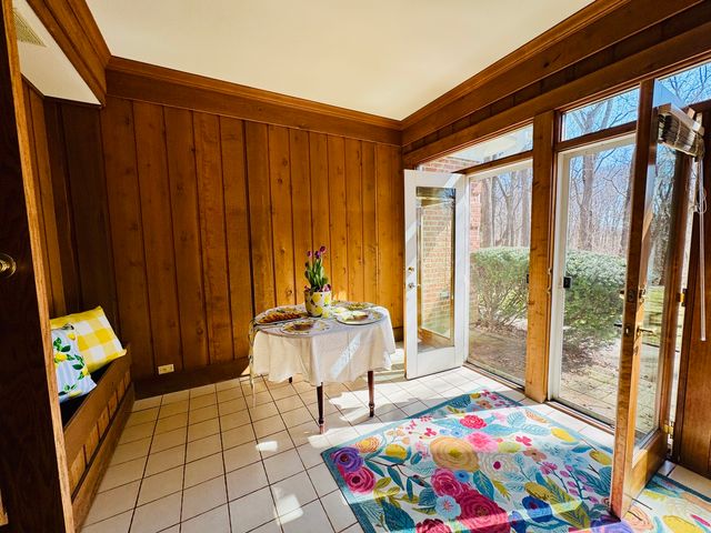 83 Oak Creek Drive, Yorkville, IL 60560