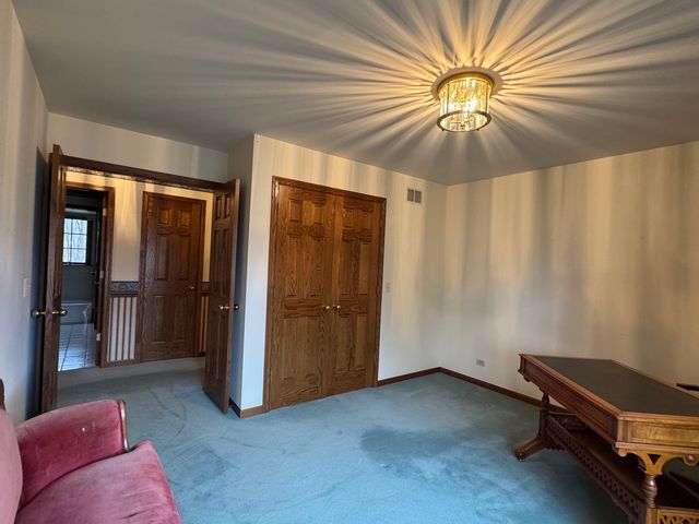 83 Oak Creek Drive, Yorkville, IL 60560