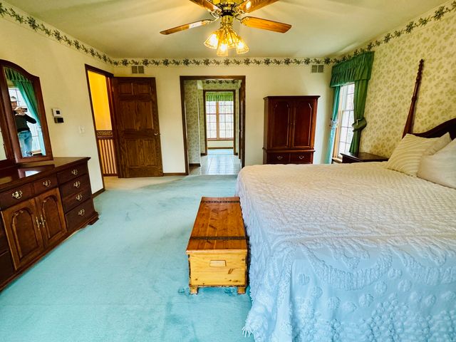 83 Oak Creek Drive, Yorkville, IL 60560