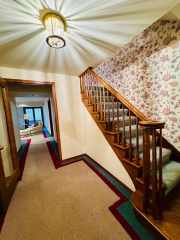 83 Oak Creek Drive, Yorkville, IL 60560