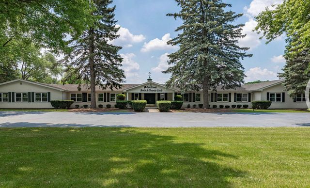 83 Oak Creek Drive, Yorkville, IL 60560