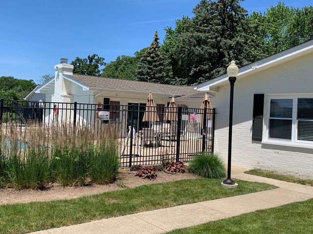 83 Oak Creek Drive, Yorkville, IL 60560