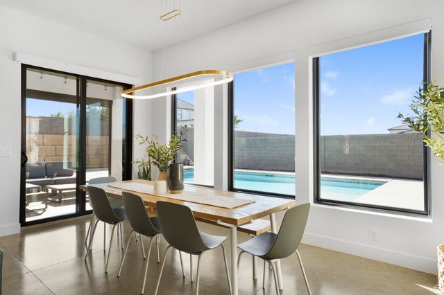 1034 E RUSTED CREEK CIR, Washington, UT 84780