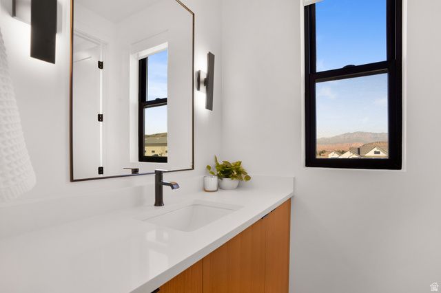 1034 E RUSTED CREEK CIR, Washington, UT 84780