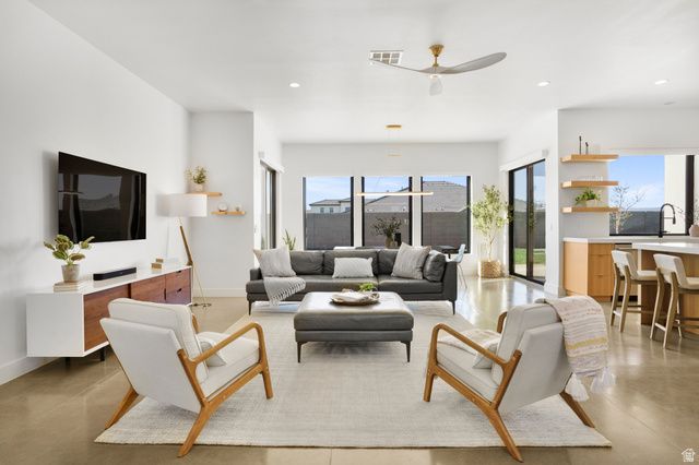 1034 E RUSTED CREEK CIR, Washington, UT 84780