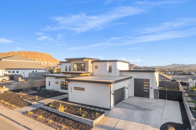 1034 E RUSTED CREEK CIR, Washington, UT 84780