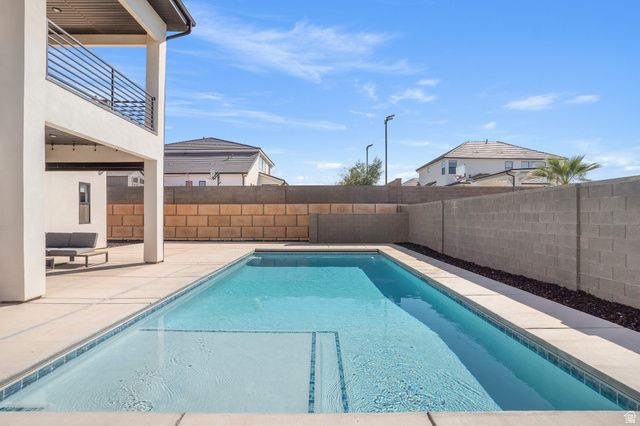 1034 E RUSTED CREEK CIR, Washington, UT 84780