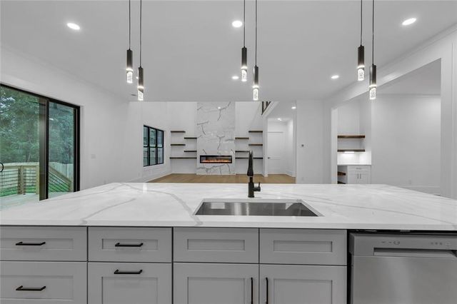2865 Echelon Court, Snellville, GA 30039