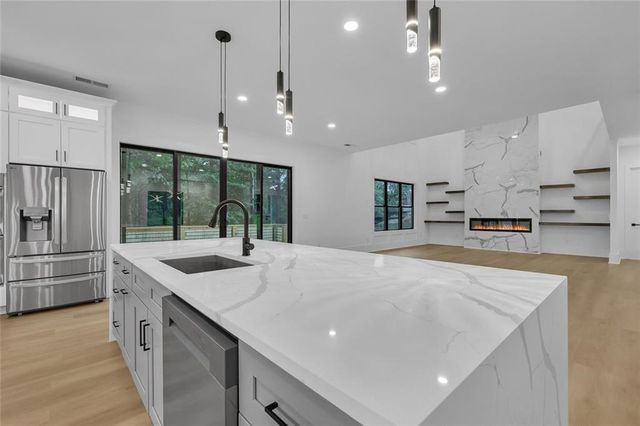 2865 Echelon Court, Snellville, GA 30039
